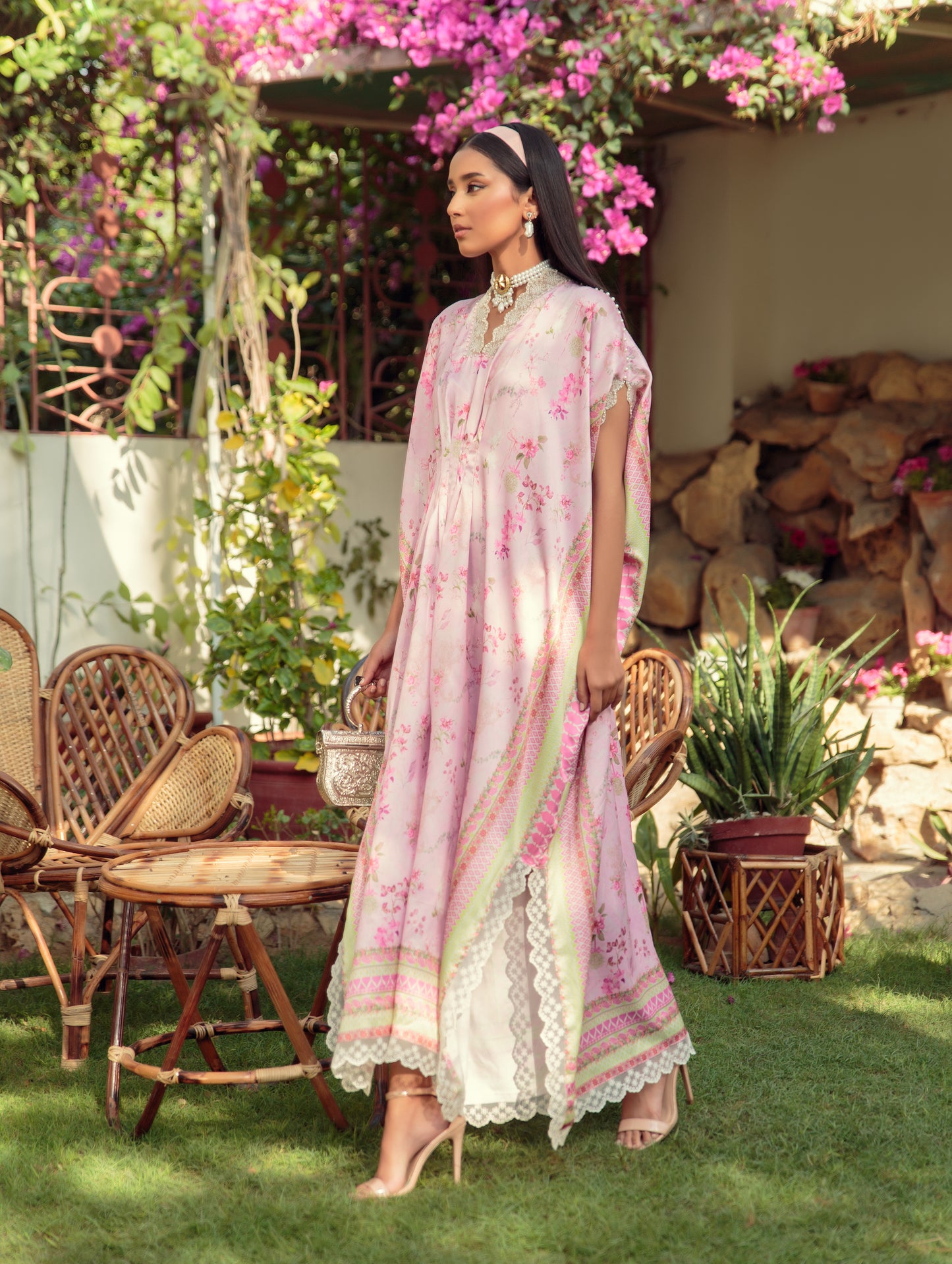 EMB-333 (kaftan)