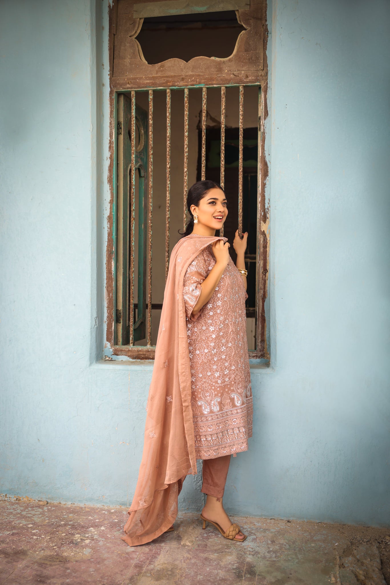 BEIGE CHIFFON - EMB 194