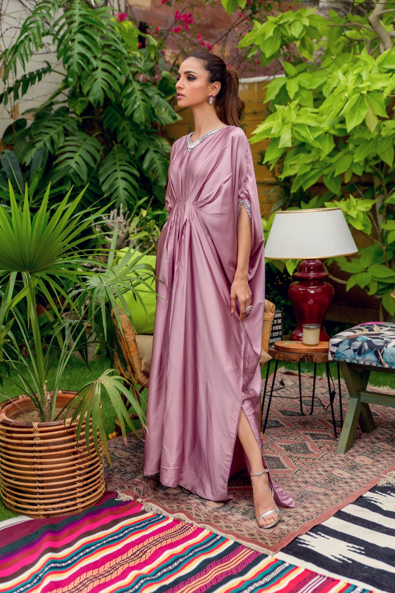 EMB-243 (Kaftan)